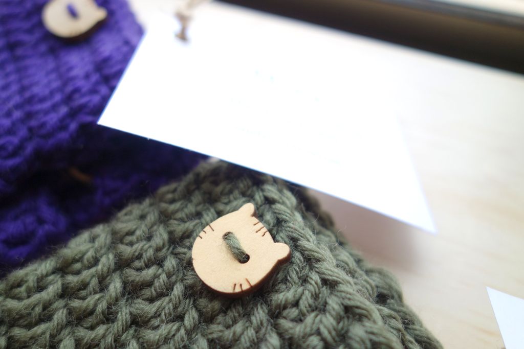 button detail