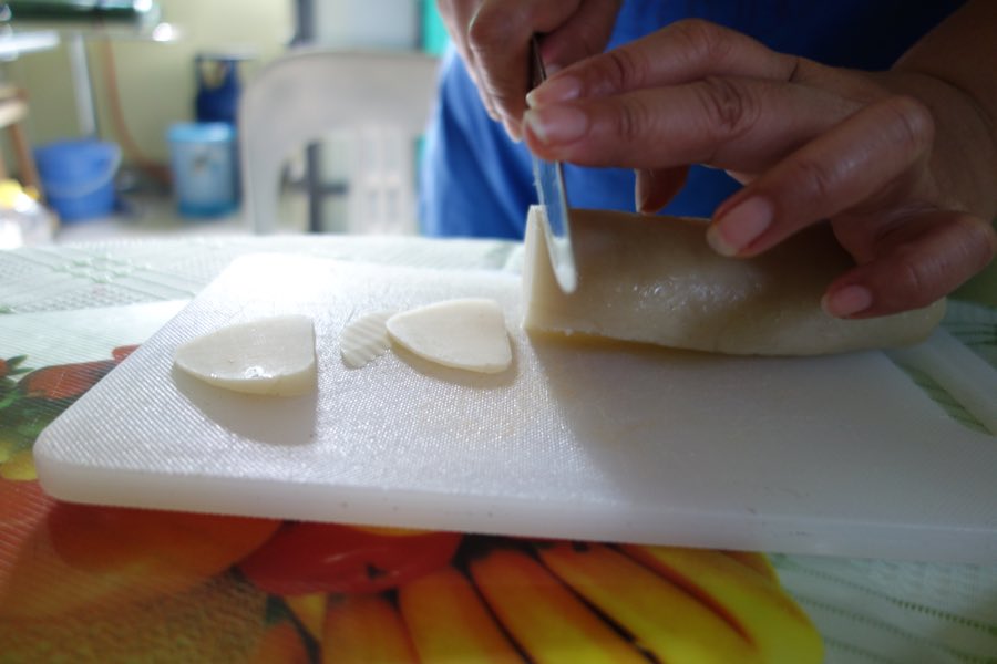 cutting keropok